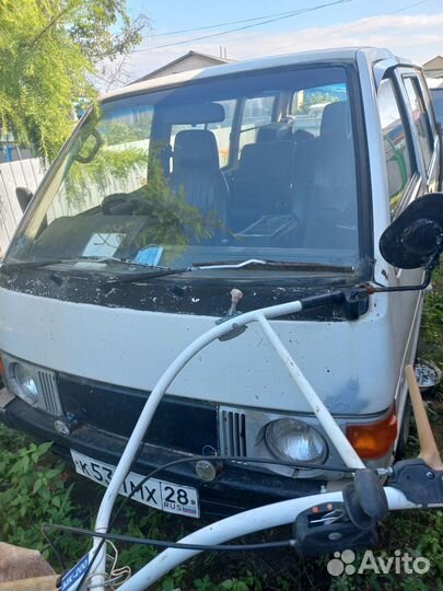 Nissan Vanette, 1988