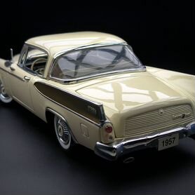 Studebaker Golden Hawk 1/18 (Motor city Classics)