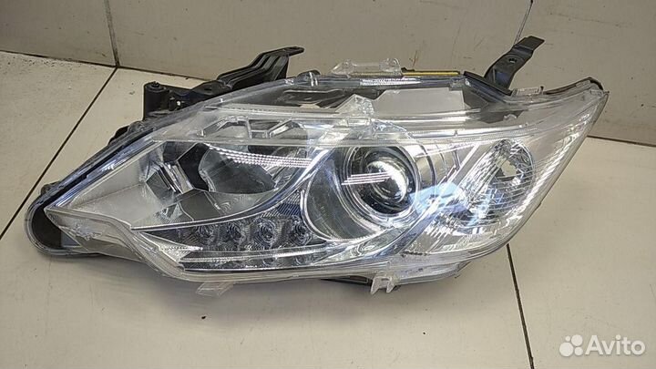 Фара левая Toyota Camry