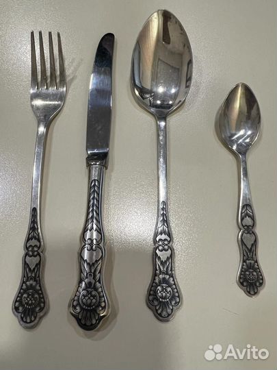 Набор столовых приборов серебро