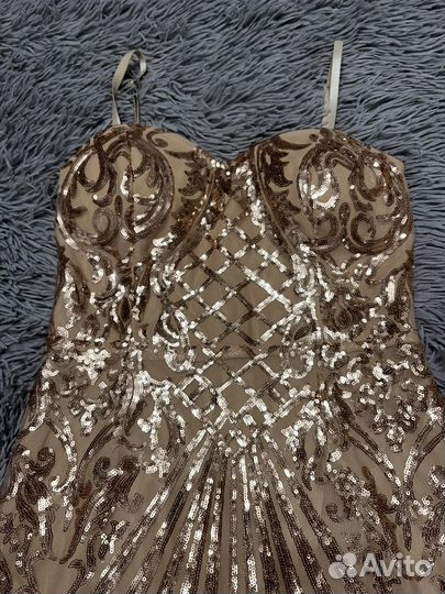 Платье с пайетками