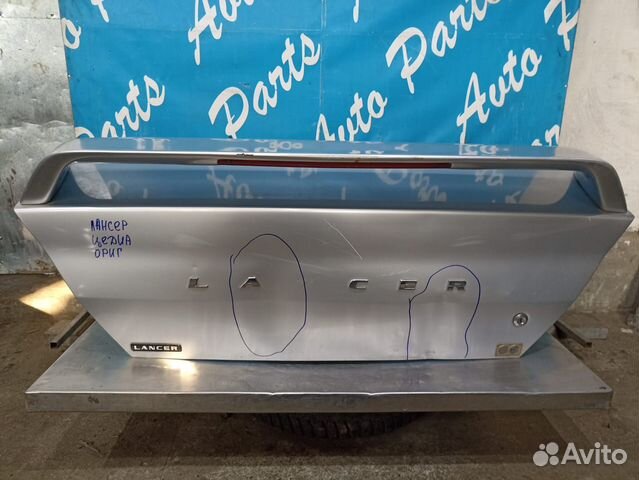 Mitsubishi Lancer Cedia крышка багажника