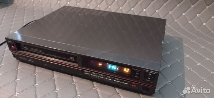 Видеомагнитофон sanyo