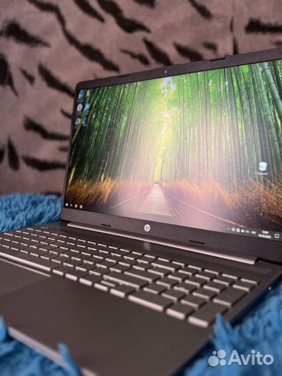 Ноутбук HP laptop 15s