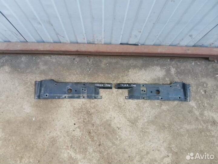 Накладка замка капота левая Тагаз Тагер M161