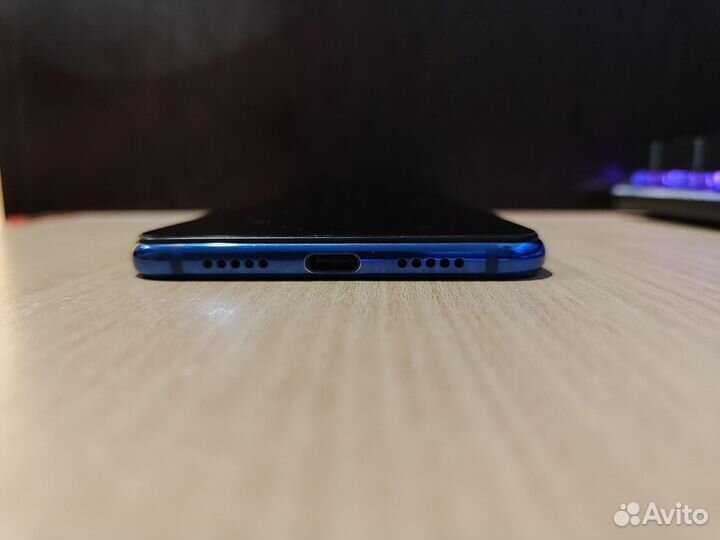 Xiaomi Mi 8 Lite, 4/64 ГБ