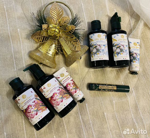 Новогодние подарочные наборы Yves Rocher