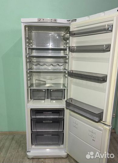 Холодильник hotpoint ariston бу