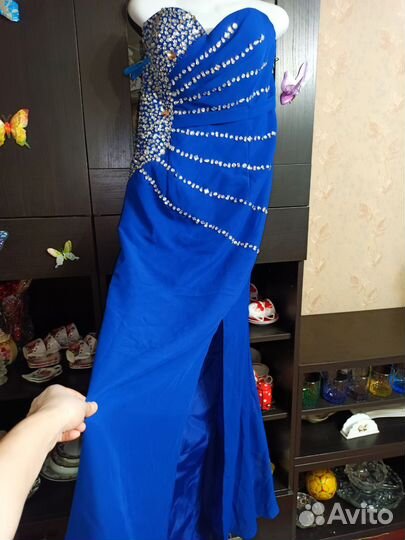 Вечернее платье