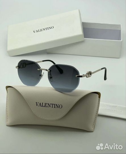 Очки новые Valentino
