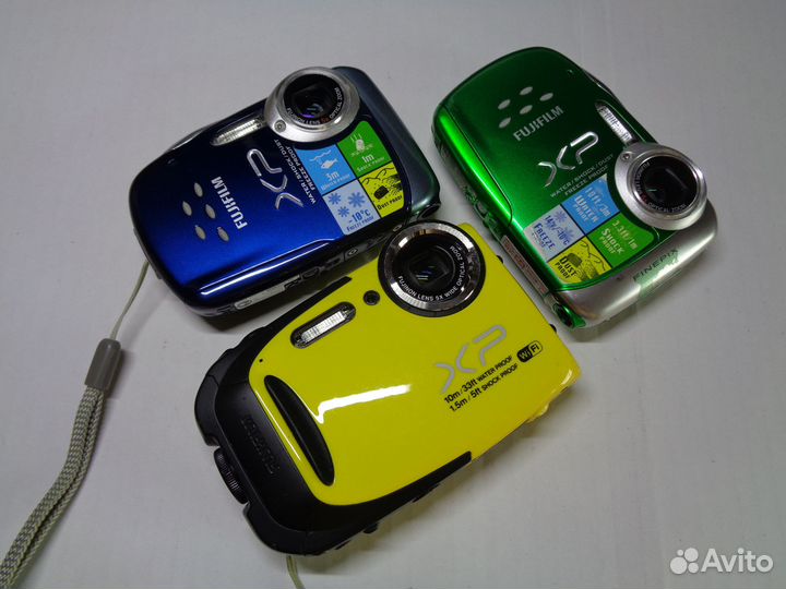 FujiFilm finepix XP Yellow Green Blue