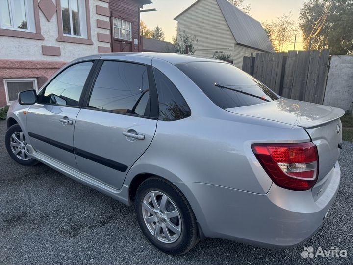 LADA Granta 1.6 AT, 2014, 149 139 км