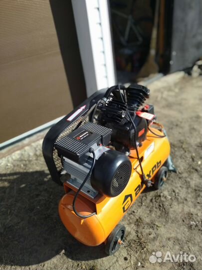 Компрессор Вихрь кмп- 400/50Р