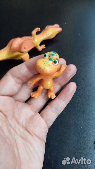 Продам игрушки Поезд динозавров