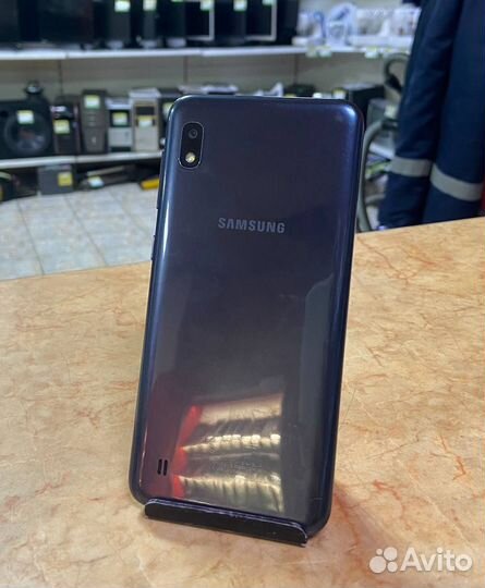 Samsung Galaxy A10, 2/32 ГБ