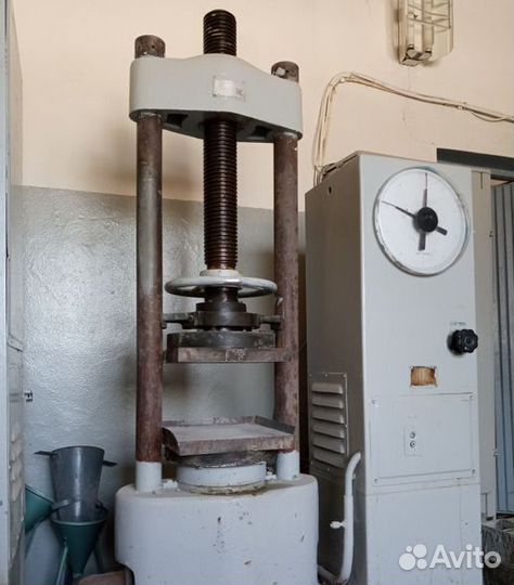 Пресс испытательный гидравлический П-50