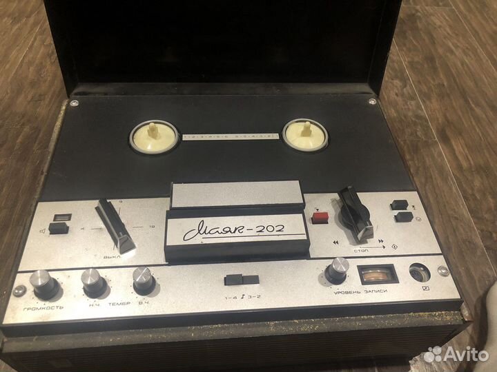 Катушечный магнитофон