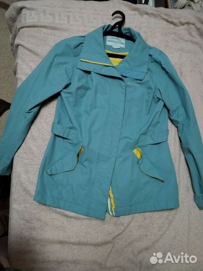 Ветровка женская