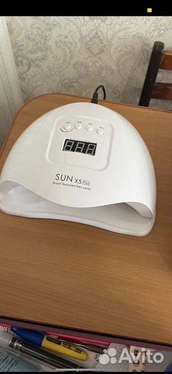 Лампа для ногтей