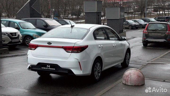 Аренда авто с выкупом Hyundai Solaris