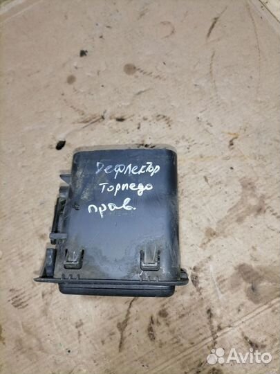 Дефлектор правый Toyota Sprinter Carib AE110