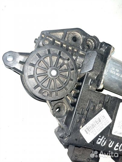 Моторчик стеклоподъемника Peugeot 307