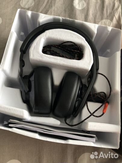 Беспроводные наушники jbl quantum 300