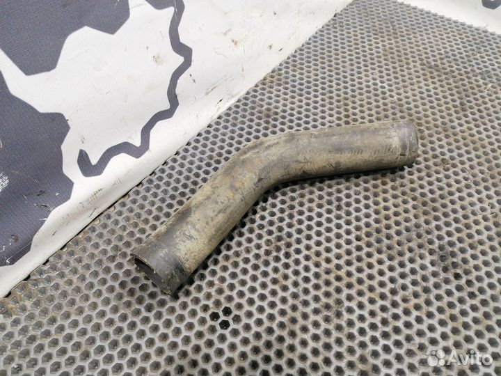 Патрубок водяной угловой