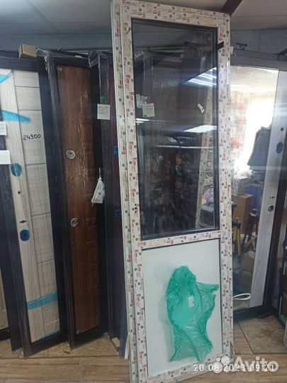 Дверь пластиковая