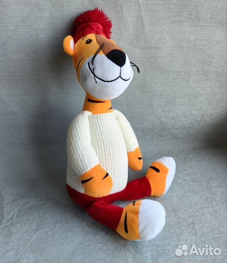 Мягкая игрушка тигр в шапке 45см