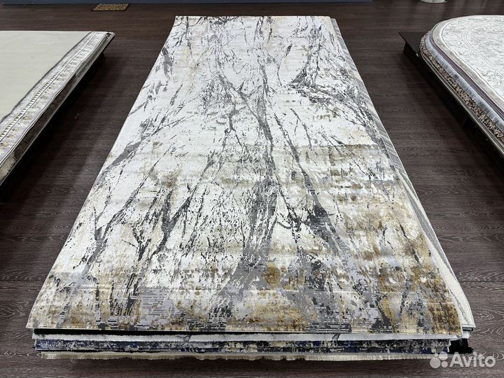 Ковер новый 2*4 современный