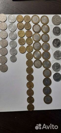 Продаются юбилейные монеты