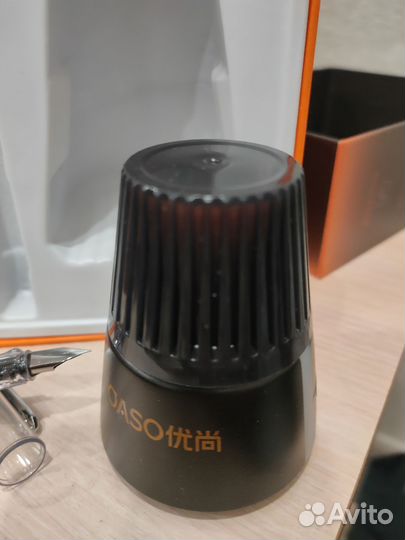 Перьевая ручка с чернилами автоматическая