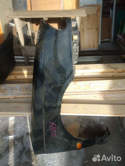 Продаются переднее правое крыло Тойота галдина