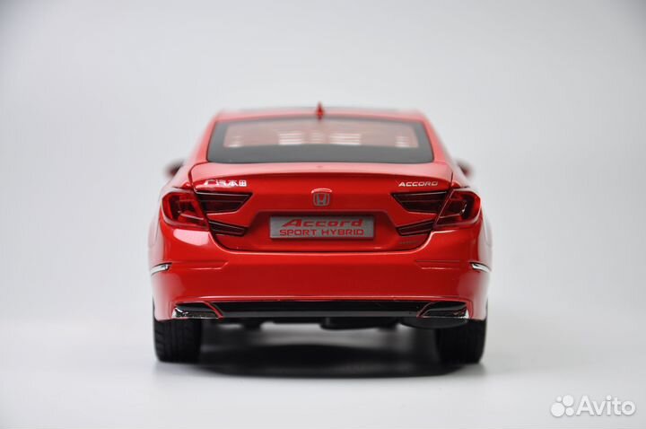 Модель авто Honda Accord 10 (X) 1:24 металл