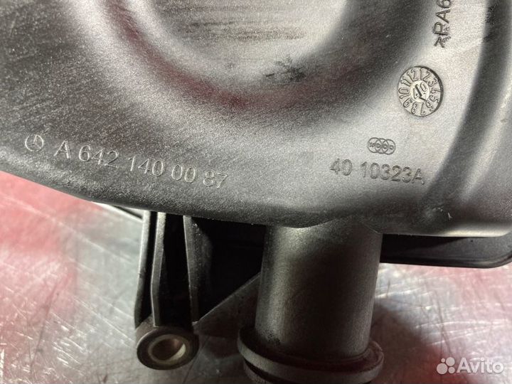 Маслоотделитель (сапун) Mercedes R-Class W251