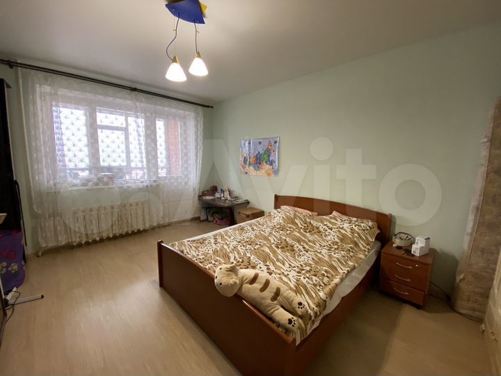 2-к. квартира, 83 м², 8/8 эт.