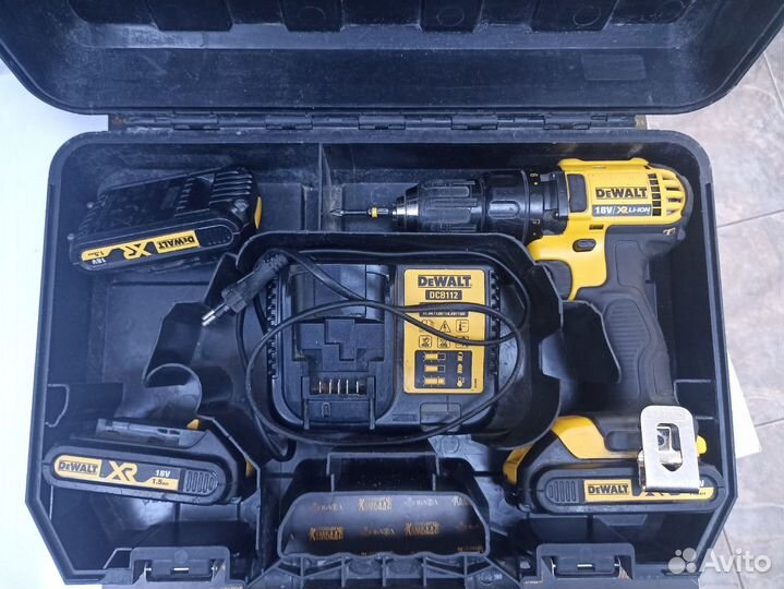 Шуруповерт DeWalt DCD 780 C2