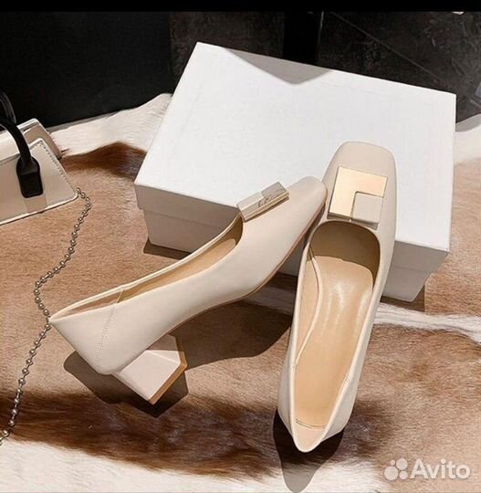 Модные женские туфли на среднем каблуке 4см