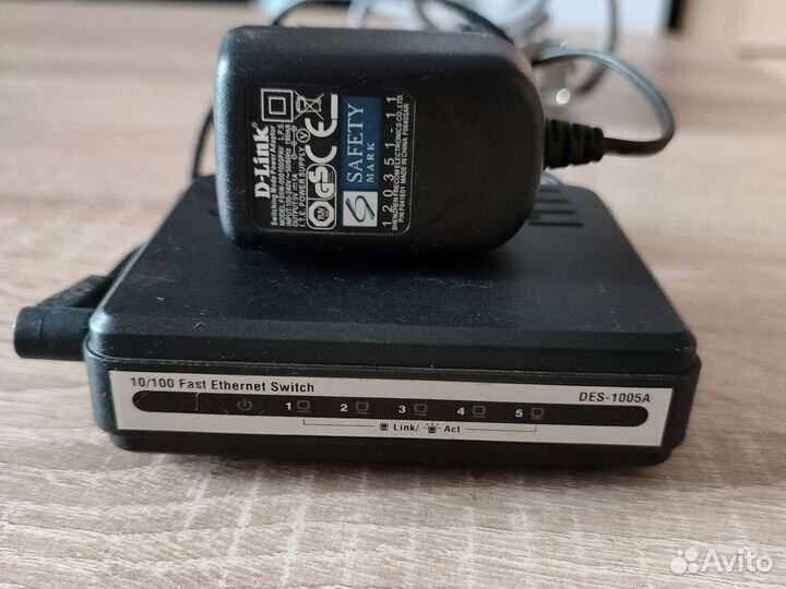 Свитч D-Link Des-1005A
