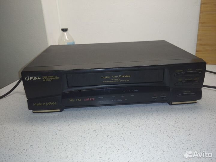 Продам видеомагнитофон Funai и колонки defender
