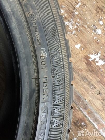 Yokohama W.Drive V902 275/40 R20