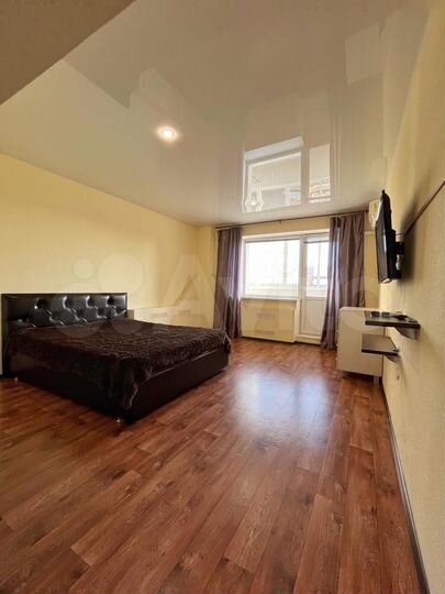 2-к. квартира, 57 м², 4/10 эт.