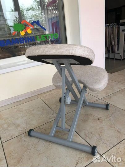 Коленный стул