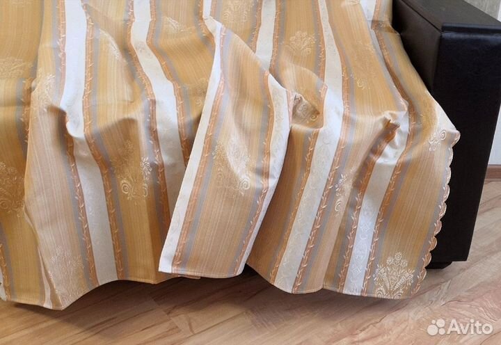 Занавеска золотистая в-160см, ш-140см, 2 шт Новая