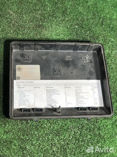 Крышка блока предохранителей bmw 5 e34