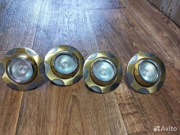 Точечный светильник поворотный 95мм