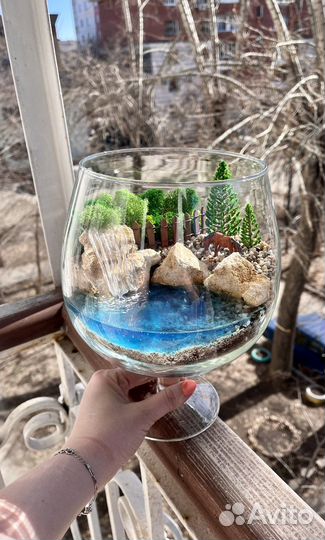 Моссариум со светящимся водоёмом