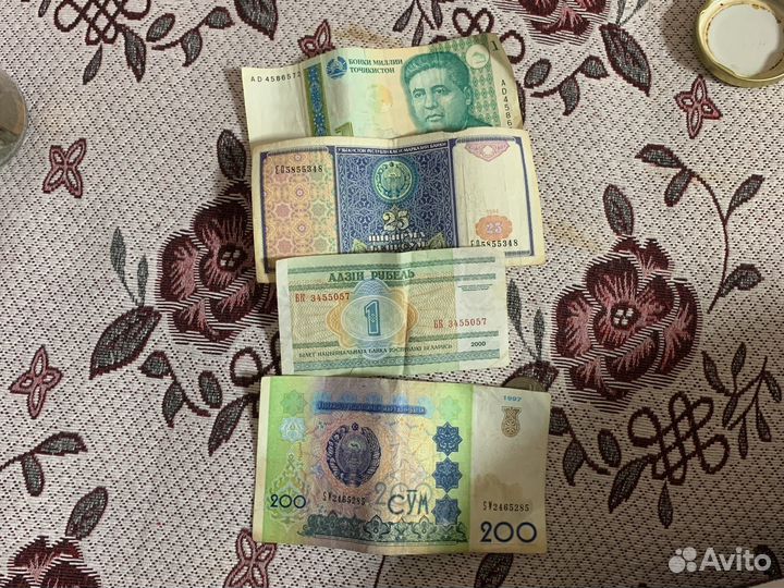 Узбекистанские деньги