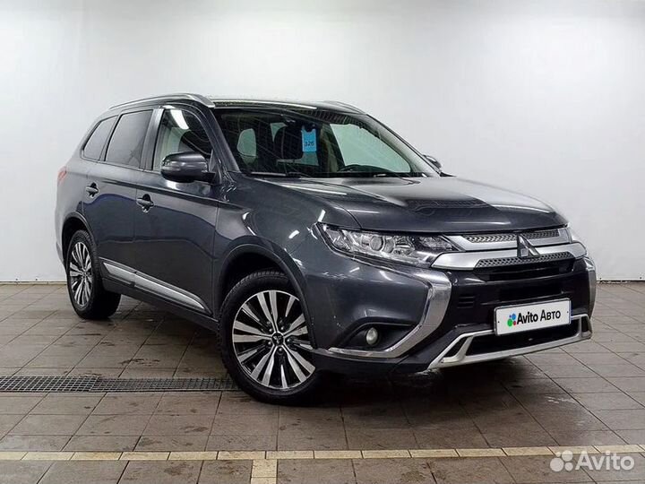 Mitsubishi Outlander 2.0 CVT, 2019, 151 000 км